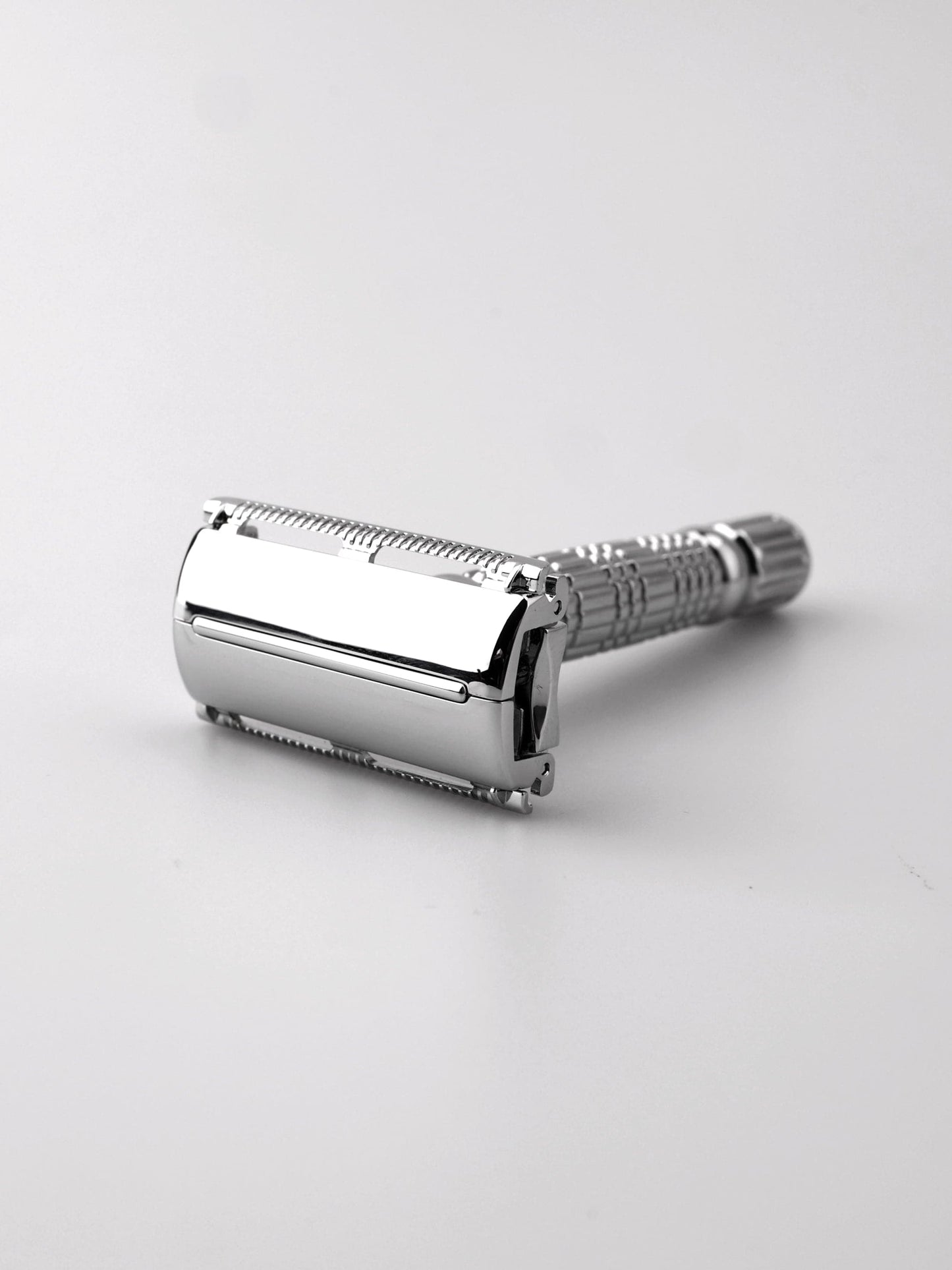 Razor Burn Free Butterfly Safety Razor FSR216