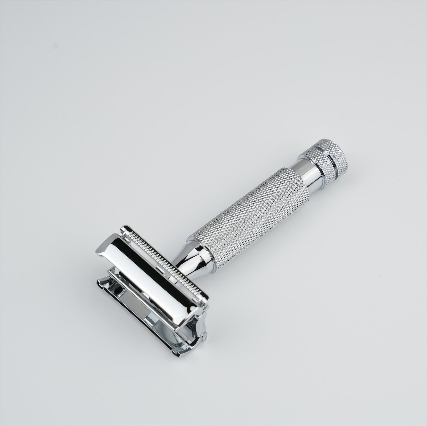 Twist to Open Butterfly Safety Razor FSR234