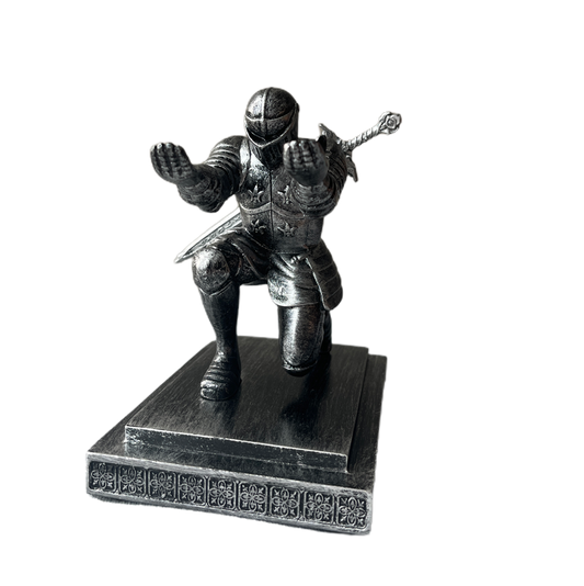 Resin Executor Knight Soldier Razor Holder with Magnet